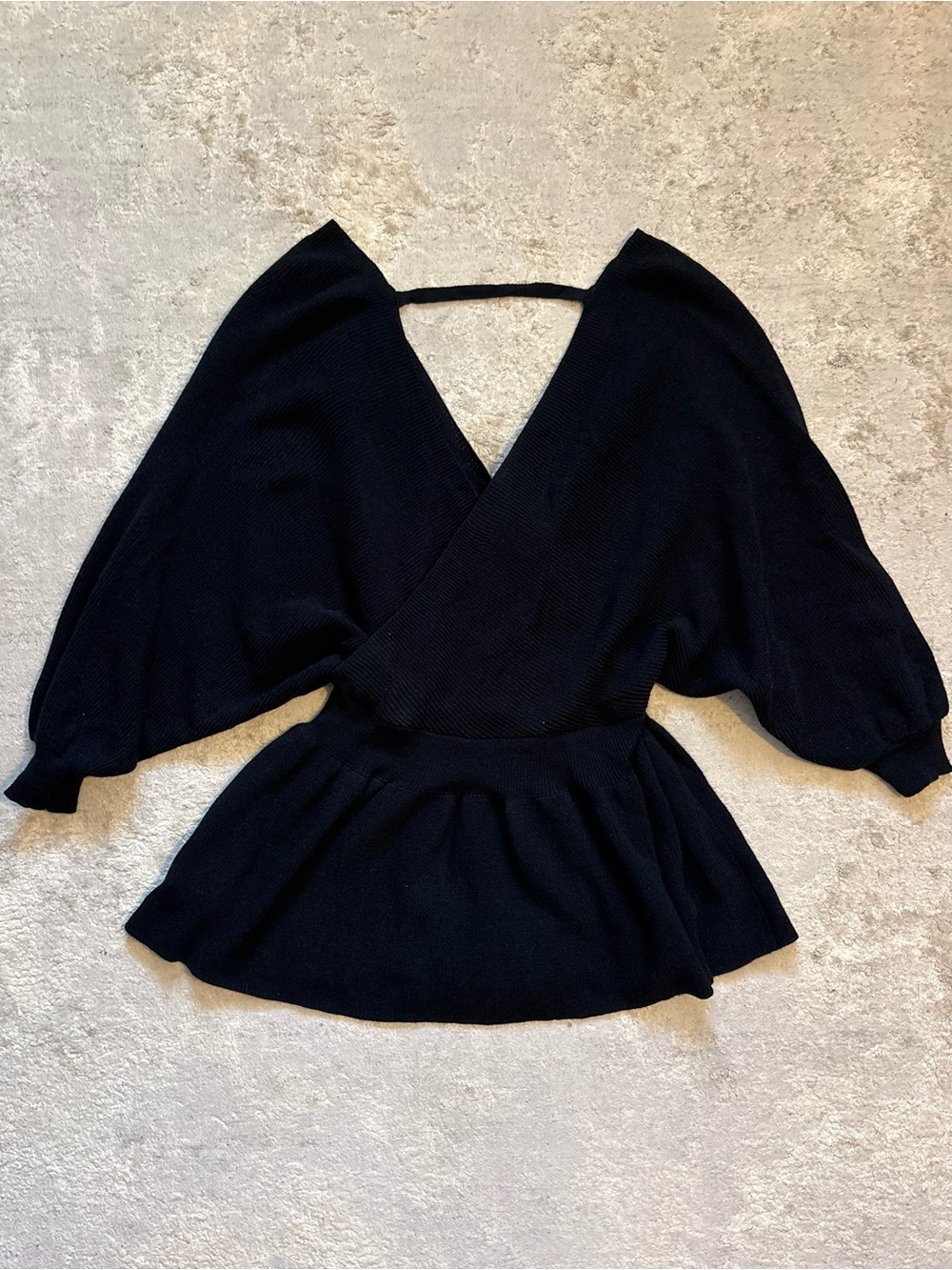 BloomChic Black Ribbed Knit Peplum Dolman Sleeve Crossover Sweater Size 14/16 - Picture 7 of 11